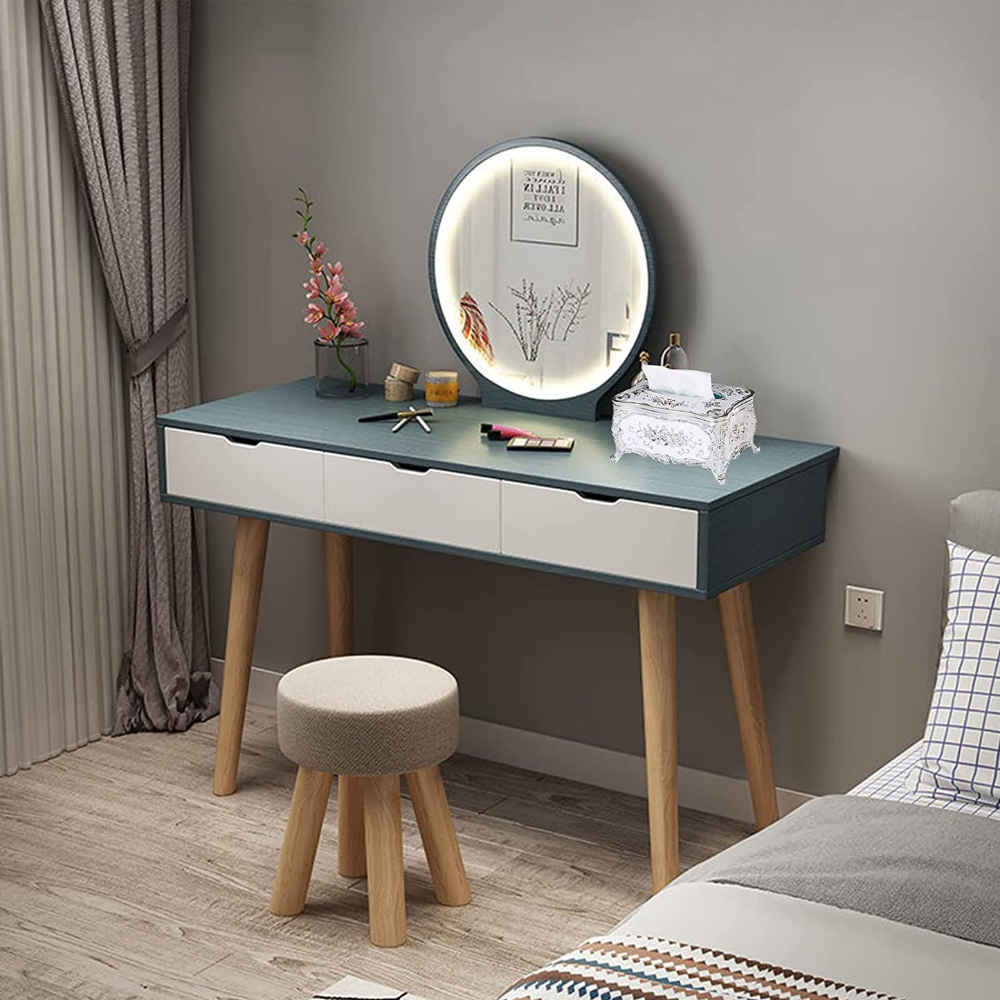 SCAEHKUY Retro Household Tissue Box Rectangular Multifunction Tissue Box Cover for Bathroom Vanity Countertops Bedroom Dressers and Tables Silver Plastic Tissue Holder